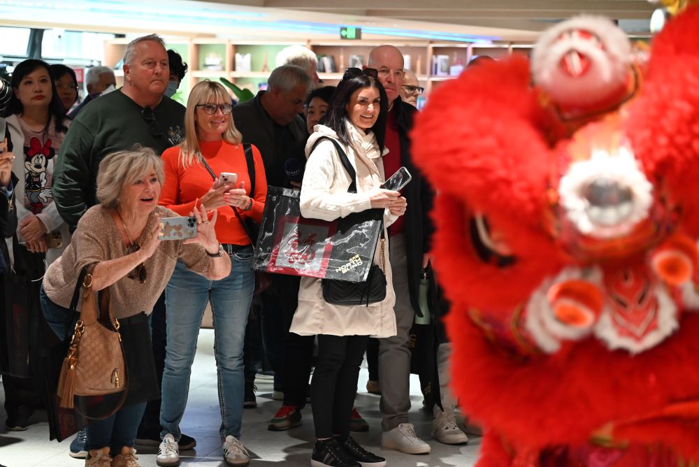 Shanghai Welcomes Over 3 Million Foreign Tourists as China Travel Appeal Grows